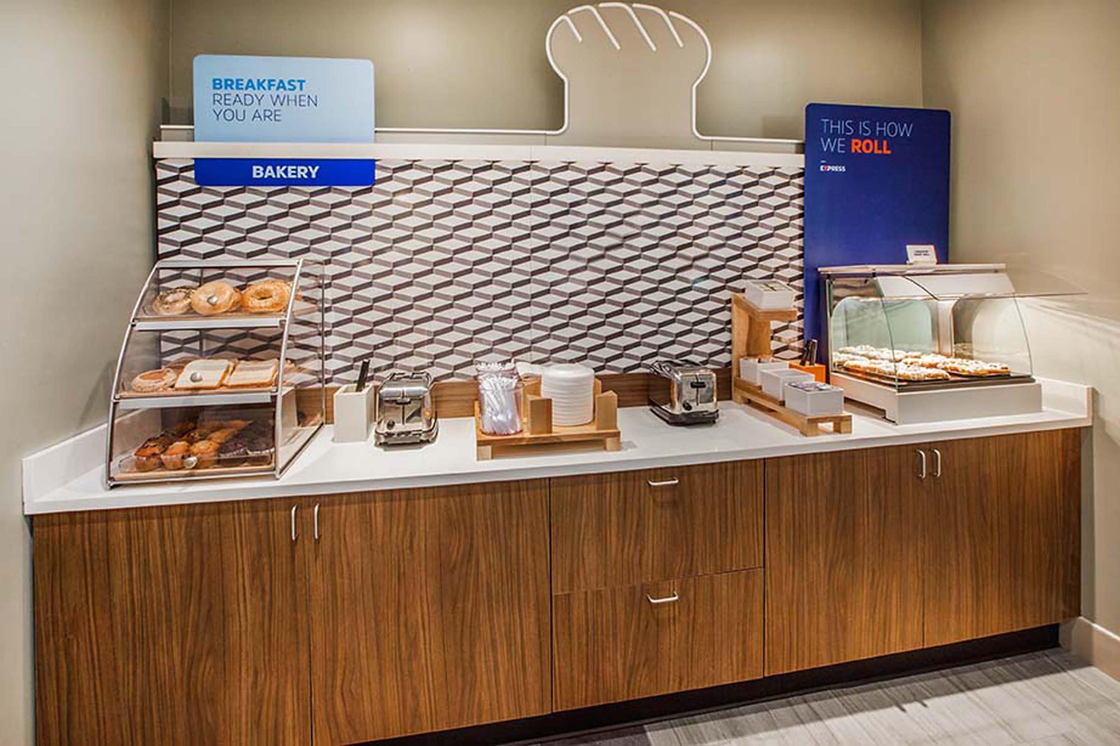 Holiday Inn Express And Suites Schulenburg By Ihg Exteriör bild