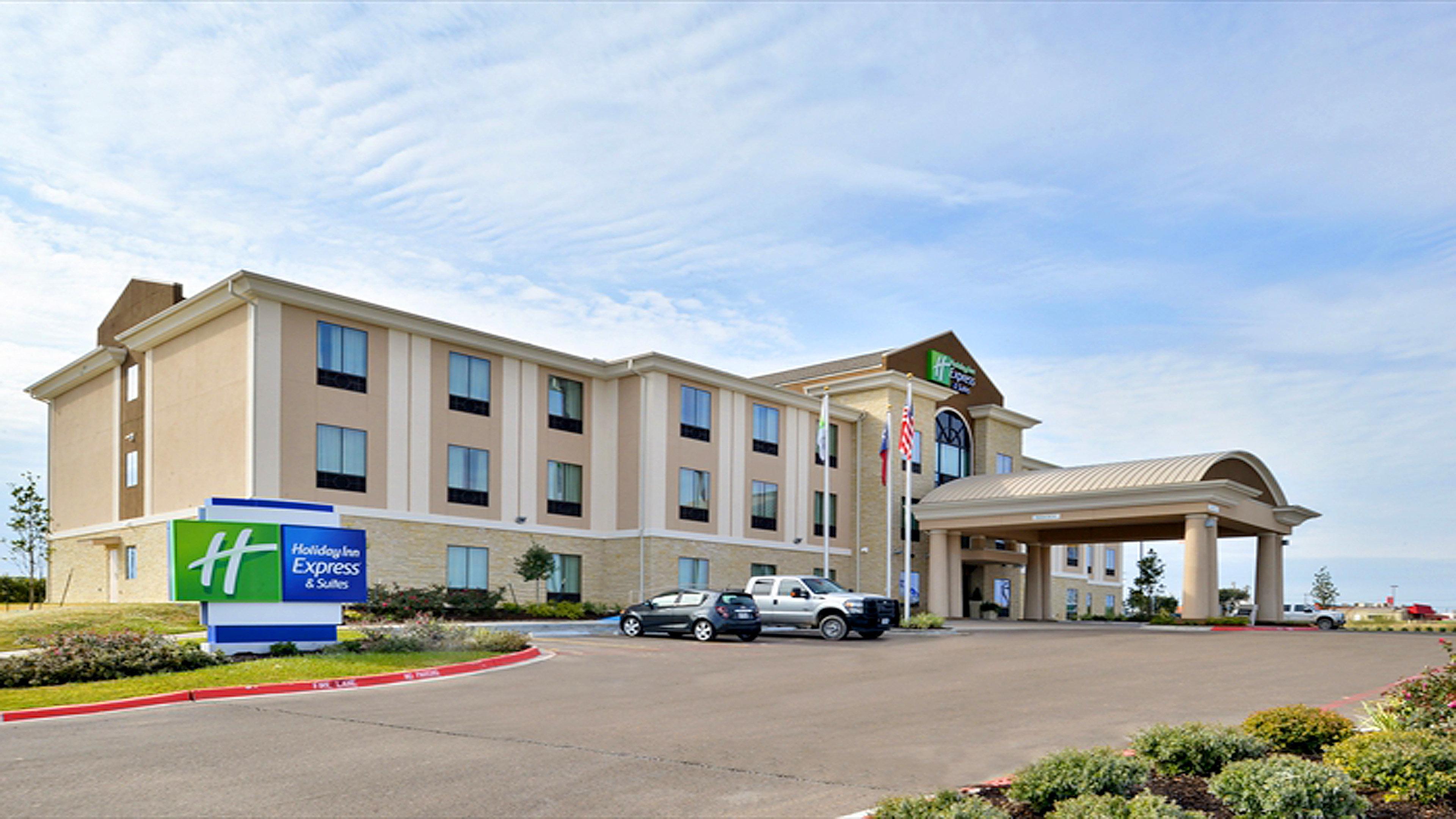 Holiday Inn Express And Suites Schulenburg By Ihg Exteriör bild