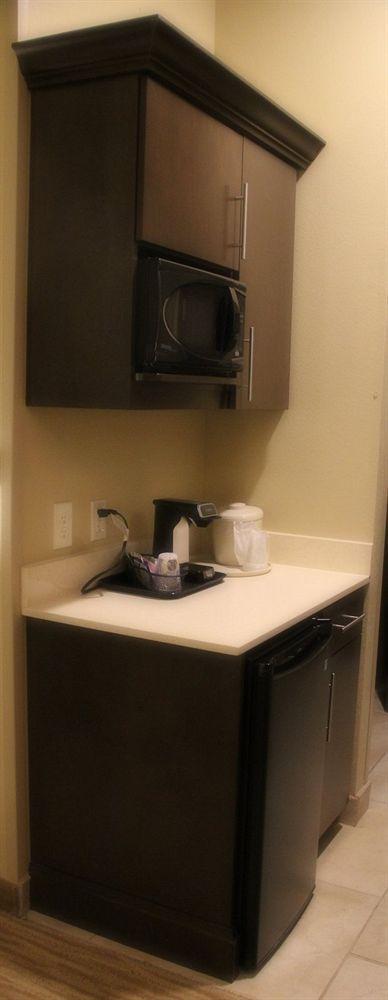 Holiday Inn Express And Suites Schulenburg By Ihg Exteriör bild
