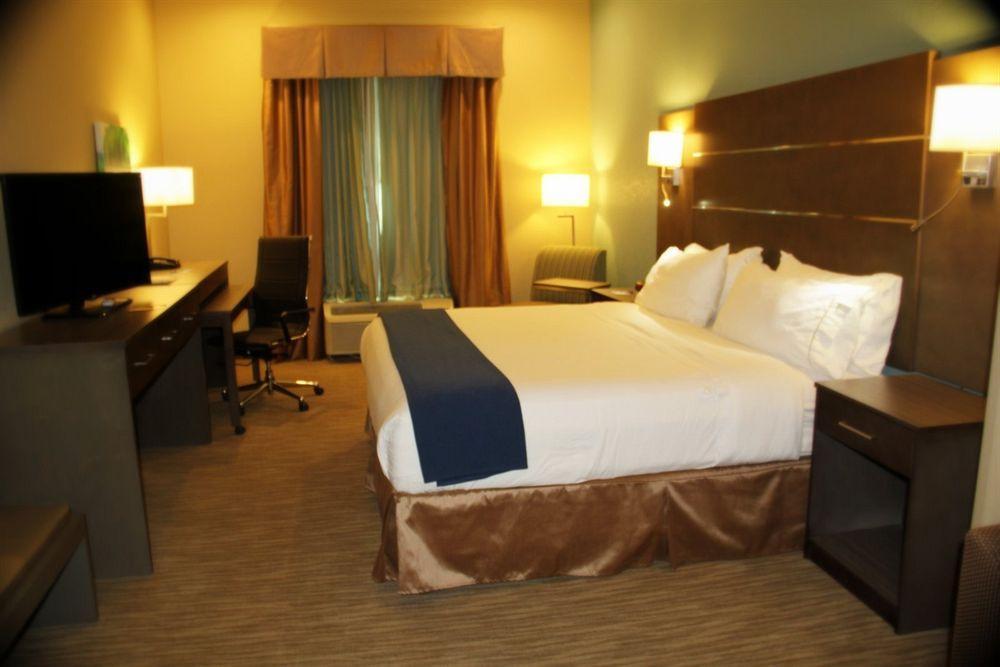 Holiday Inn Express And Suites Schulenburg By Ihg Exteriör bild