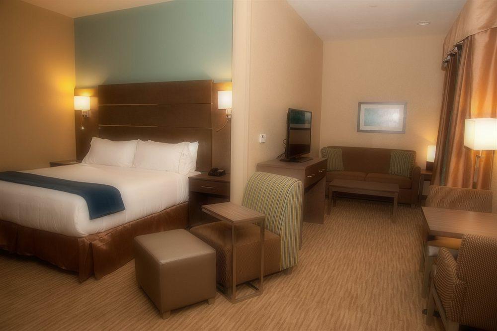 Holiday Inn Express And Suites Schulenburg By Ihg Exteriör bild